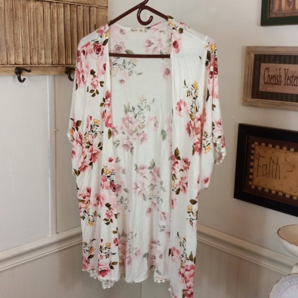 Heart & Hips floral tunic length open front duster/kimono/cardigan size small